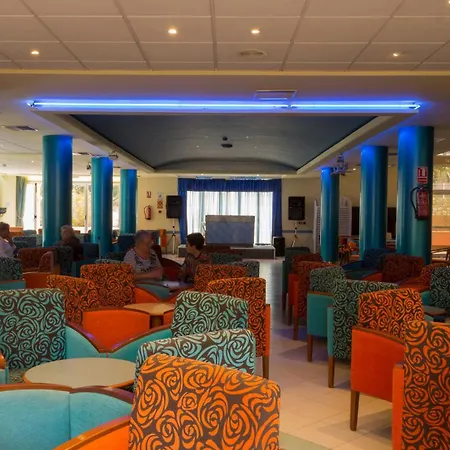 Tropic 3* كالا دي فينيسترات