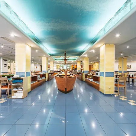 Tropic 3* كالا دي فينيسترات