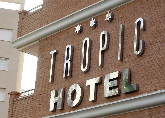 Tropic מלון קאלה דה פינסטראט